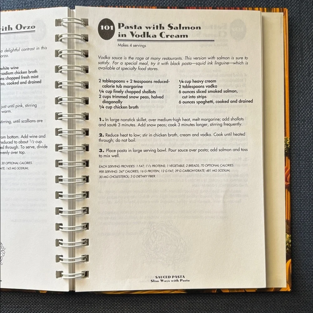 Weight Watchers Pasta Cookbook 182 recipes with pasta spiral‎ bound